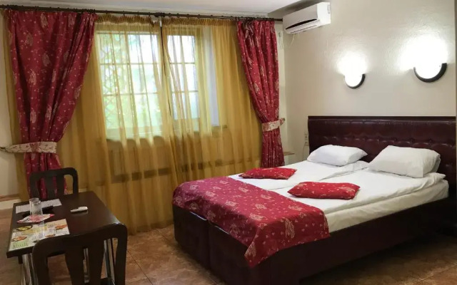Otel' "Felisa"