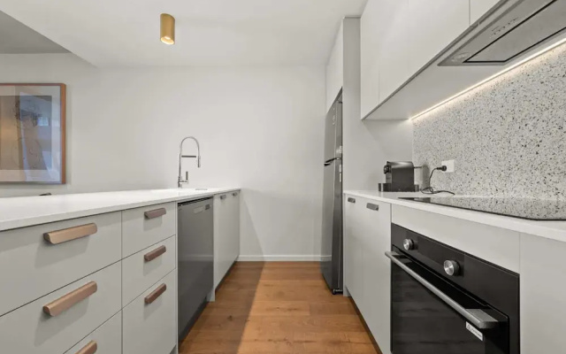 Unwind in Elegance: Your Perfect Braddon Apartment