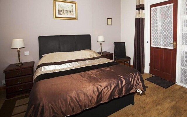 Godstone Hotel