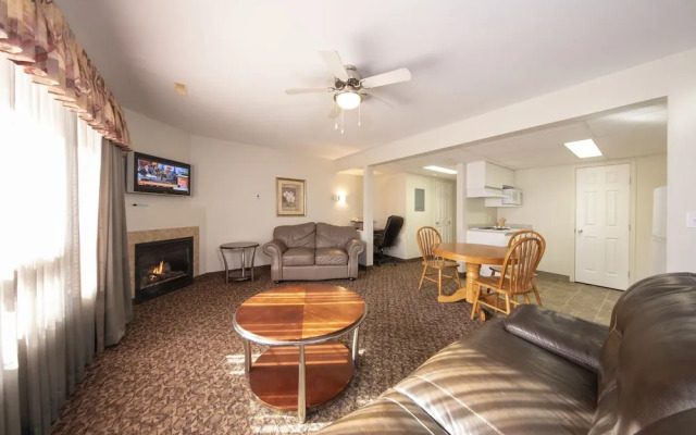 Dunvegan Inn and Suites