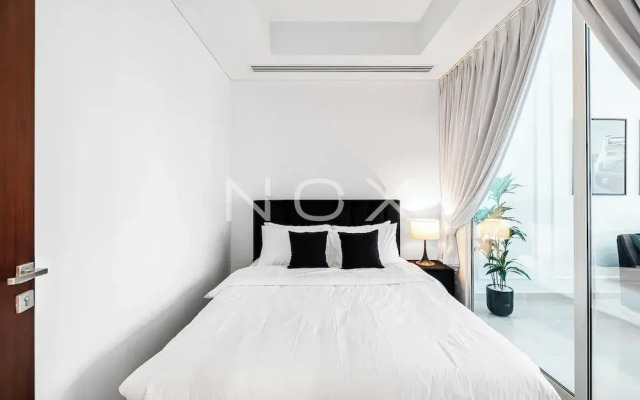 2BR 908 Bay Square B13