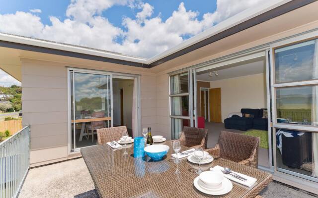 Waitangi Beach Units