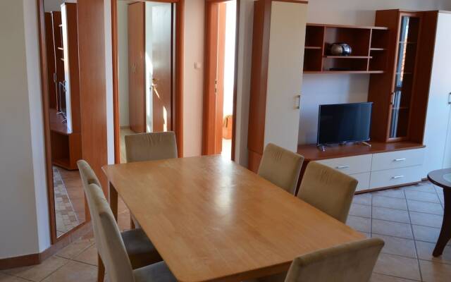 Apartments Pirovcanka