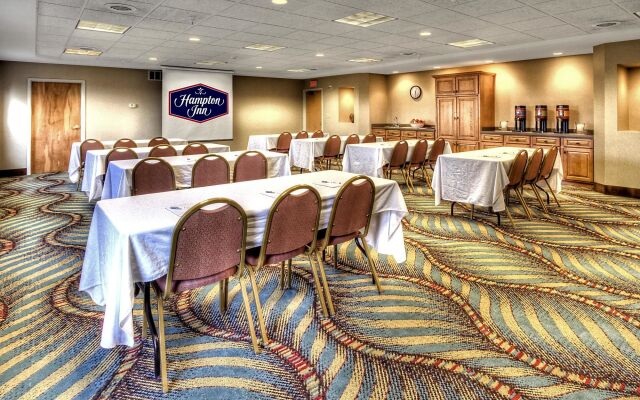 Hampton Inn & Suites Kalamazoo - Oshtemo