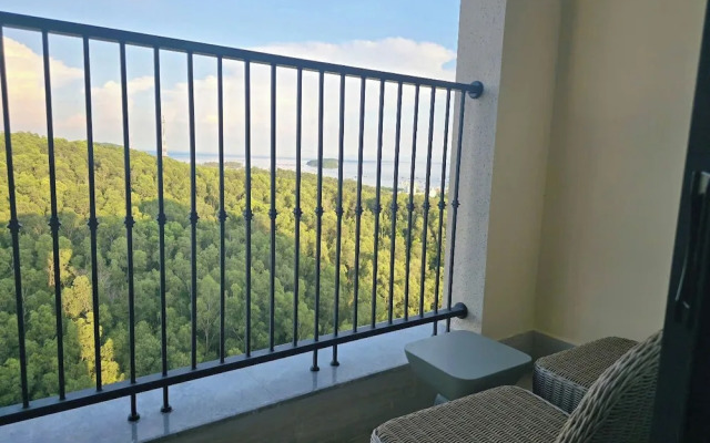 SenSea Hillside APT - Sunset Town PQ