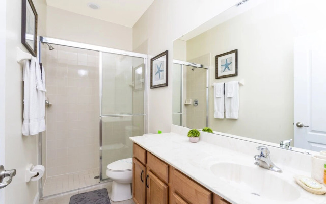 Gorgeous 4Bd with Pool @ 4072 Solterra Resort