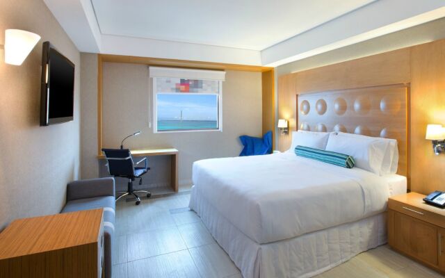 Aloft Cancun