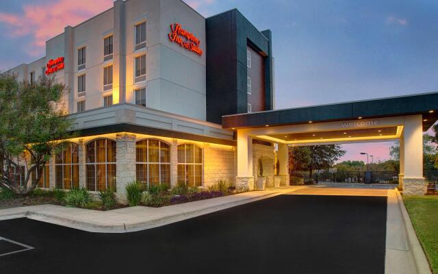 Hampton Inn & Suites Austin-Airport