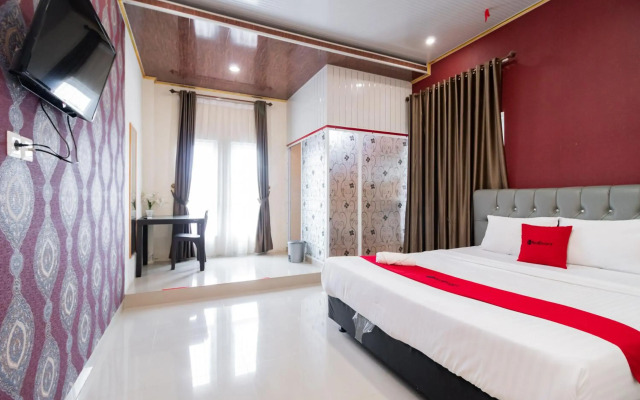 OYO 1648 Penginapan Three Joye