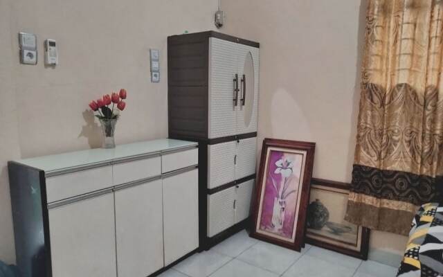 OYO 92881 Nany Ayahanda Syariah