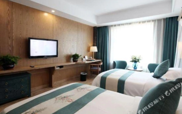 Luxemon Xinjiang Yindu Hotel