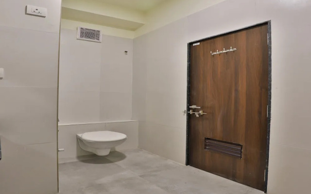 OYO Flagship 29982 Hazira Road Kavas