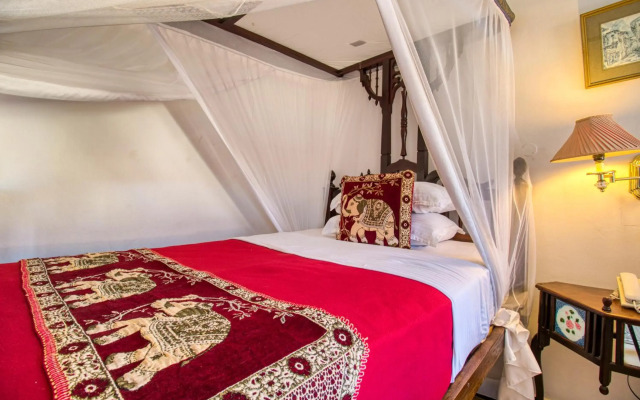 Tembo House Hotel & Apartments