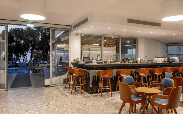 Park Beach Hotel