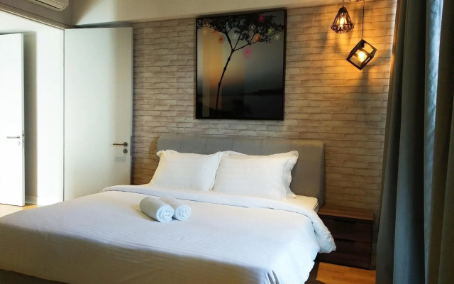 D'Majestic Place by Widebed