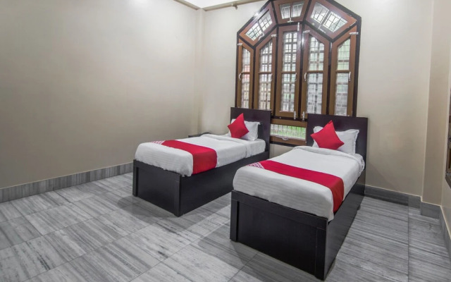 OYO 12808 Victoria Villa