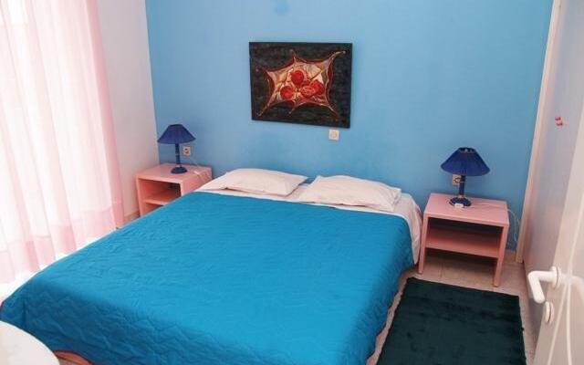 Castro Apartments