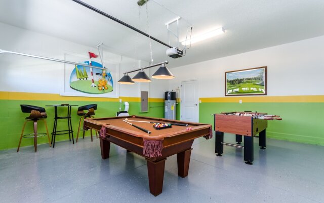 Gorgeous Home W/private Pool & Spa Sleeps 25!