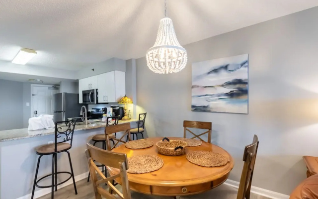 Tradewinds Condos by Hosteeva