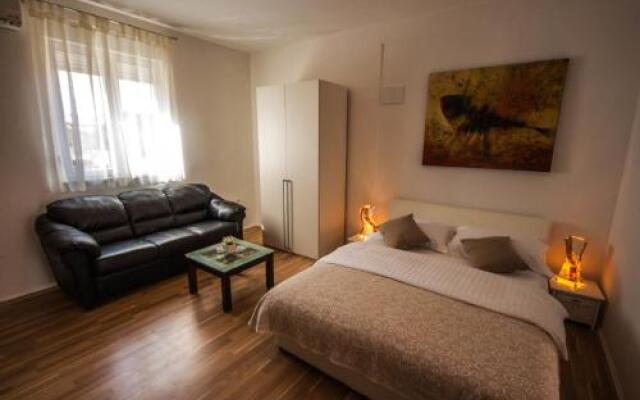 Sara Residence