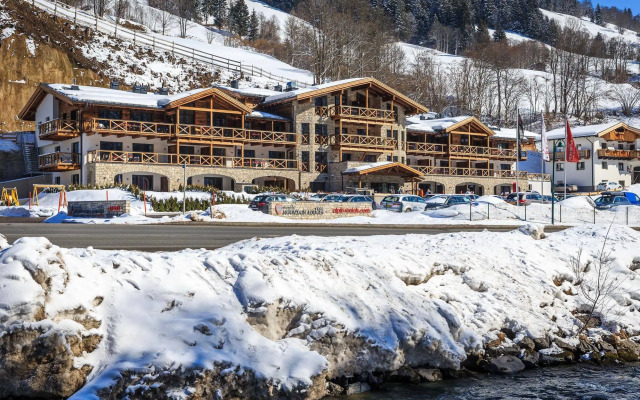 AvenidA Mountain Lodges Saalbach