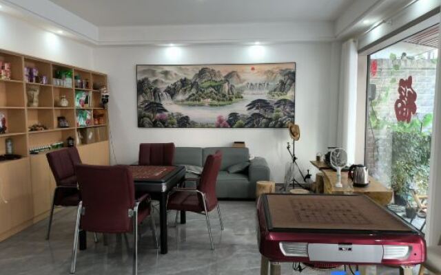 Zhangjiajie West Railway Station Hanxiang Residence Inn