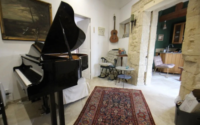 Scenic Villa With View of the Gardon River