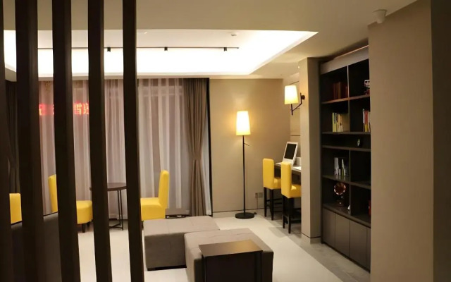 Homeinn Plus Hotel (Shanghai Bund Jinling East Road)