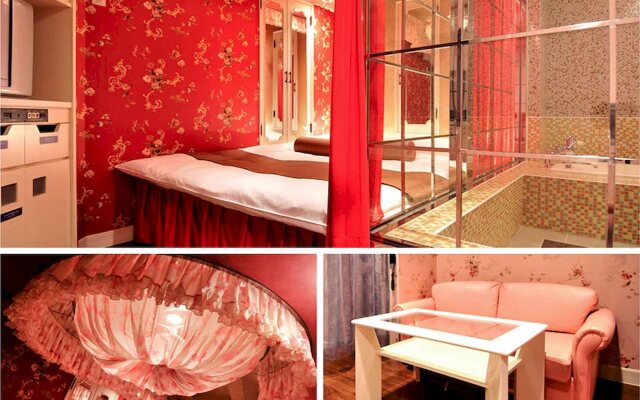 Hotel Ibaraki Charles Perrault no Shiroi Chapel - Adult Only