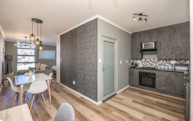 Stylish Studio Apartment in Streetart Paradise