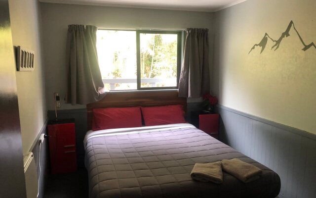 Ivory Towers Backpackers Lodge