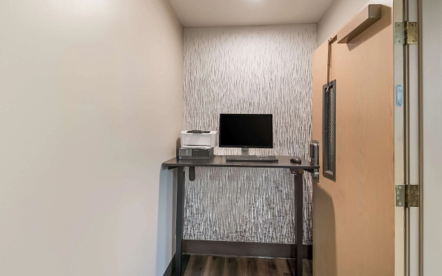 Surestay Plus Hotel By Best Western Seatac Airport