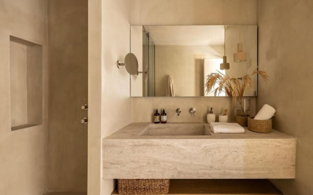 Elea Luxury Suites
