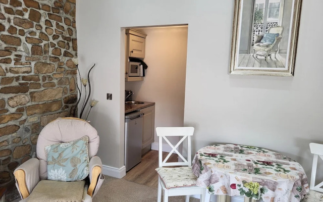 Charming 2-bed Apartment in Donegal Town Centre
