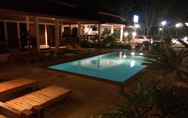 Chaya Resort