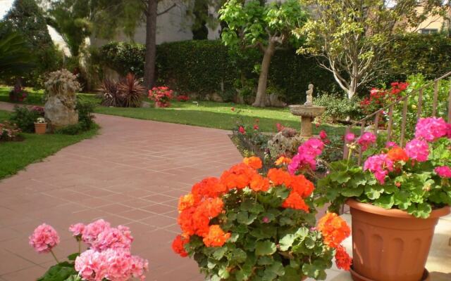 Apartamentos El Oasis