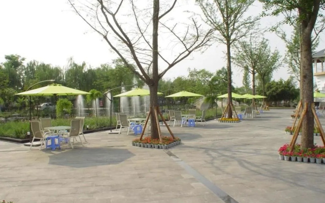 Chengdu Xishu Forest Hotel