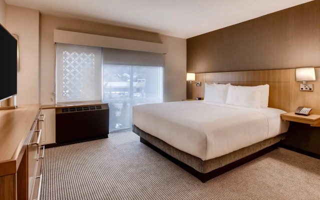 Hyatt Place Keystone / Dillon