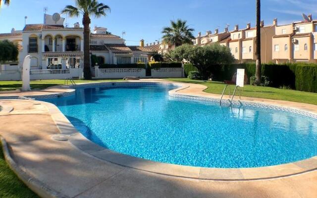 La Mata Beach Bungalow Beautiful Pool