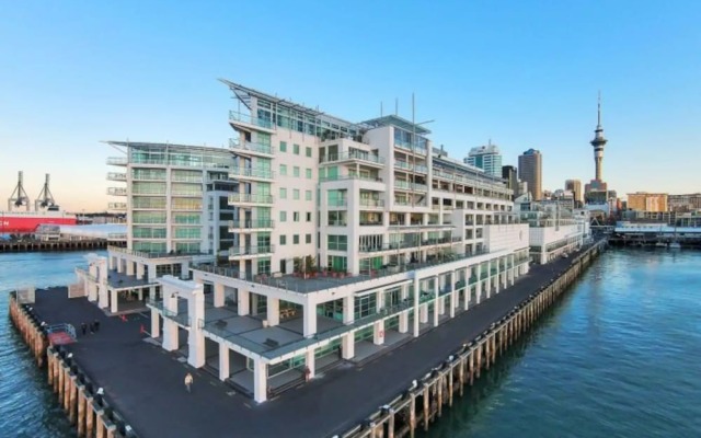 Prime Waterfront 1 Bedroom Corner Apartment