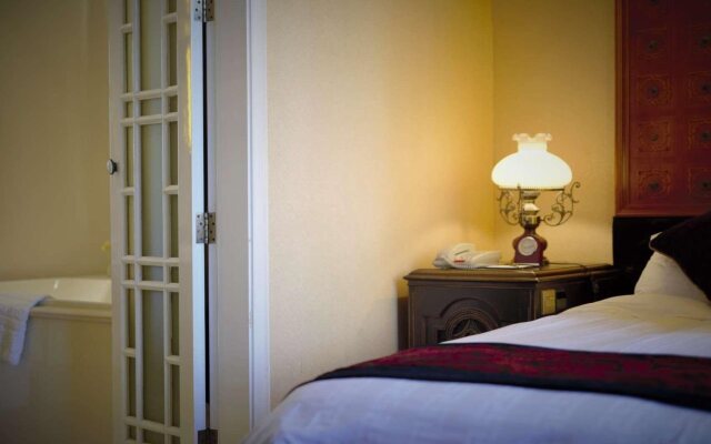 The Mansion Hotel