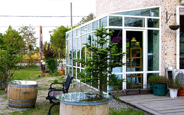 Mari Sea Ever Pension