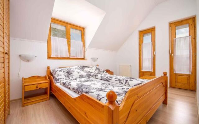 Apartment in Balatonmariafürdo 40858
