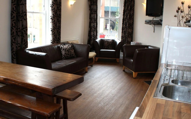 Cotswolds Valley Accommodation-Excl Prop