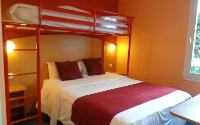 Hotel initial by balladins Roissy CDG / Saint-Mard