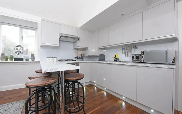 Charming & Modern Apartments near Oxford Circus London