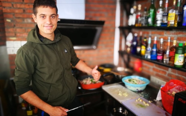 Yangshuo Showbiz Youth Hostel – Meal – Guilin