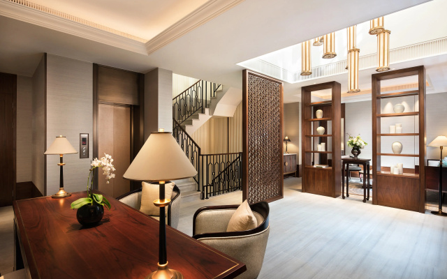 Capella Shanghai, Jian Ye Li