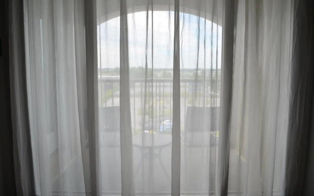 Holiday Inn Hotel & Suites Montreal Airport by IHG