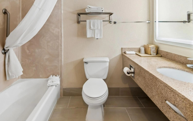 Quality Inn & Suites - Granbury